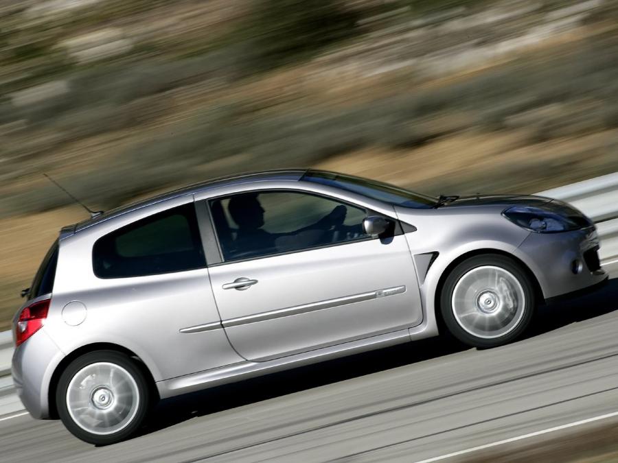  Renault Clio R.S. 2.0 16V 2006 года  (фото 45 из 125)